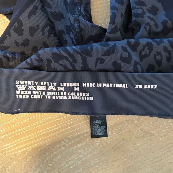 Sweaty Betty Ski Base Layer Thermal leggings, Size 10-12, Leopard print, NWOT - Picture 6 of 9